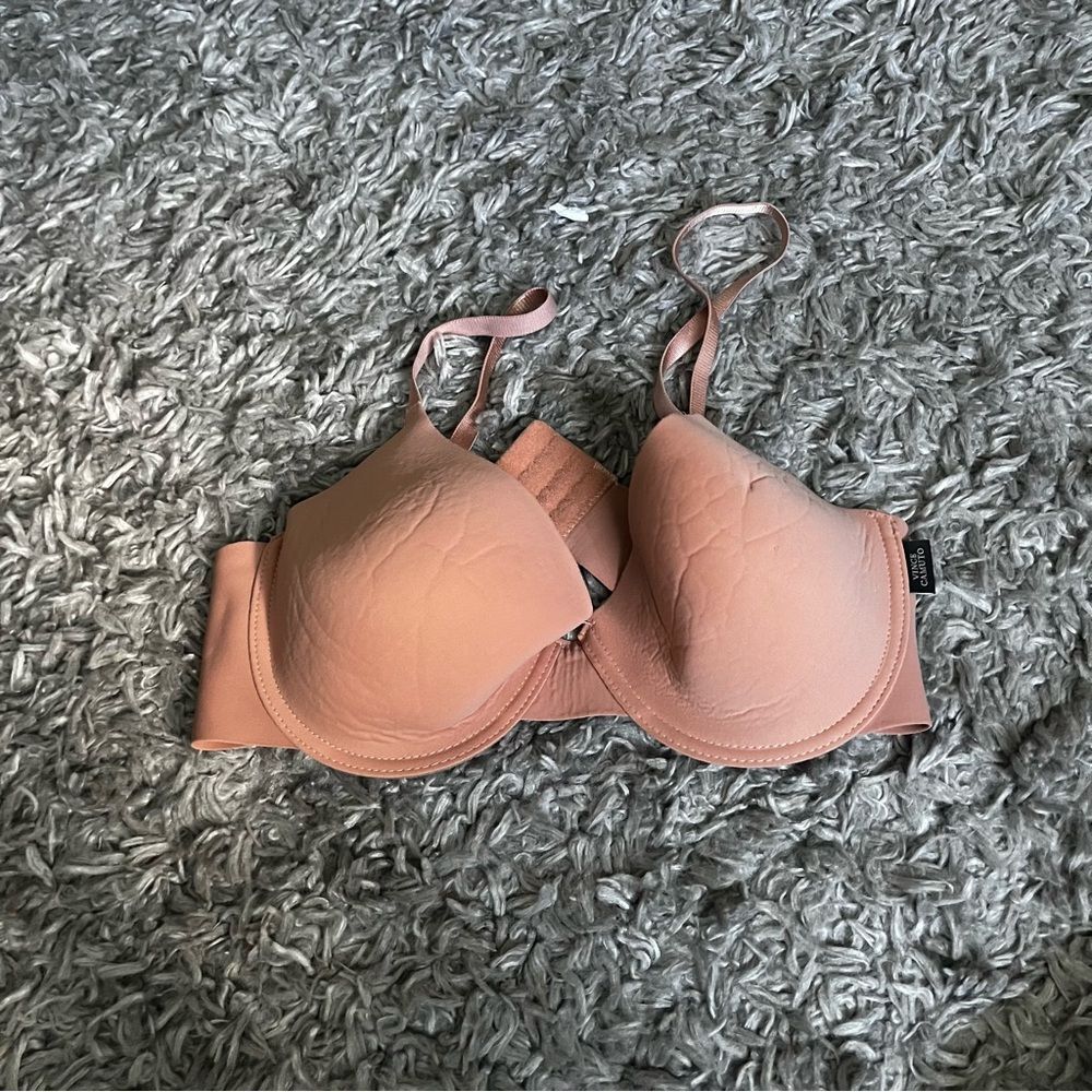 Vince camuto 36c T shirt bra